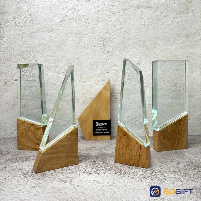 Cúp pha lê kỷ niệm ngày khai trương Cúp pha lê kỷ niệm ngày khai trương