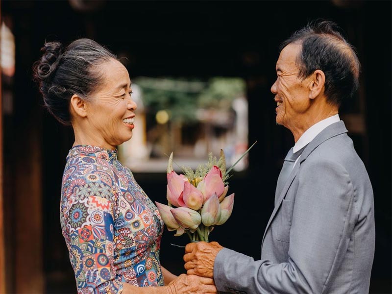 Tại sao nên tặng quà kỷ niệm ngày cưới Tại sao nên tặng quà kỷ niệm ngày cưới