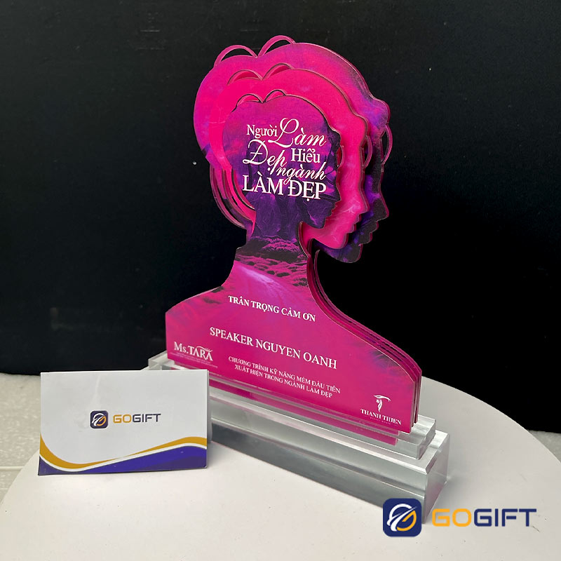 Kỷ niệm chương pha lê