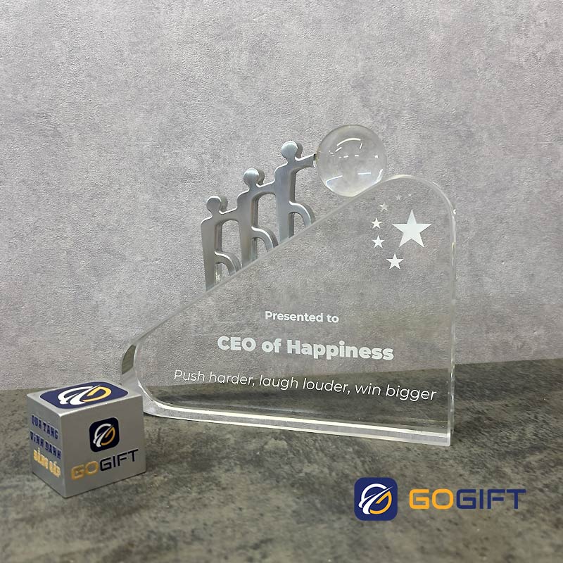 cúp thể thao mạo hiểm 1