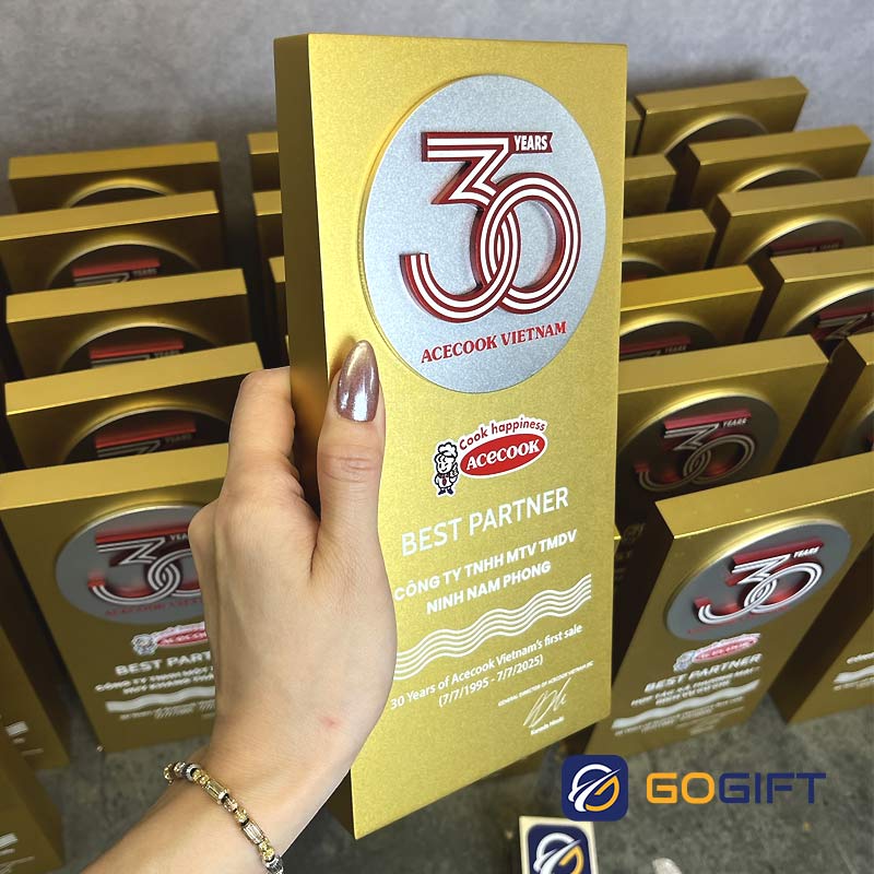 Kỷ niệm chương 30 năm Kỷ niệm chương 30 năm