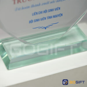 Kỷ niệm chương pha lê giọt nước Gogift PL04 3 Cận cảnh kỷ niệm chương PL04