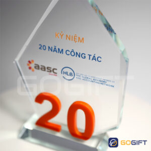 Kỷ niệm chương pha lê 20 năm Gogift PL05