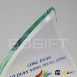 Kỷ niệm chương pha lê chiếc lá Gogift PL09 1 knc phale gogift PL09
