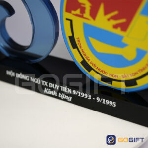 Kỷ niệm chương pha lê 30 năm Gogift PL14 2 Knc pha lê Gogift PL14