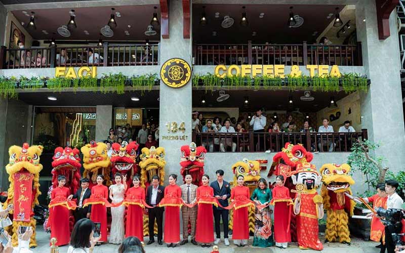 Tại sao nên tặng quà khai trương quán cafe