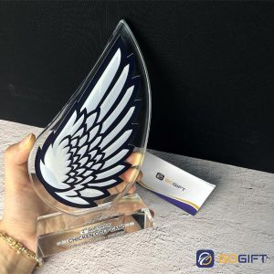 Kỷ niệm chương tạo hình cánh chim PL40 3